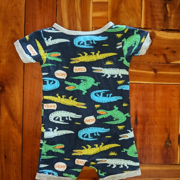 Carter's romper pajamas - Picture 2 of 2
